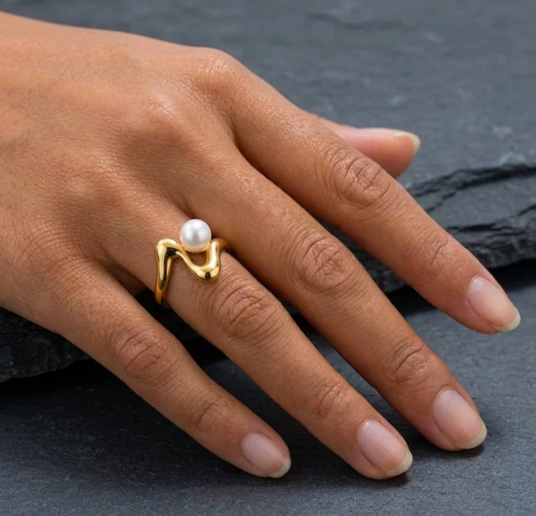 Gold Wavy Solitaire Pearl Ring  Sculptural Swirl Pearl Band